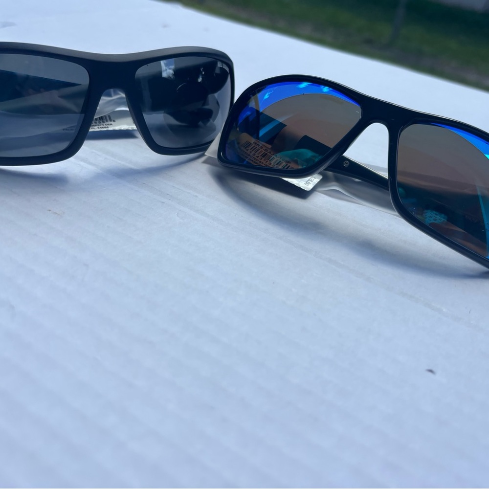 Reel Legends Black Sunglasses with Blue Lenses set - Picture 2 of 7